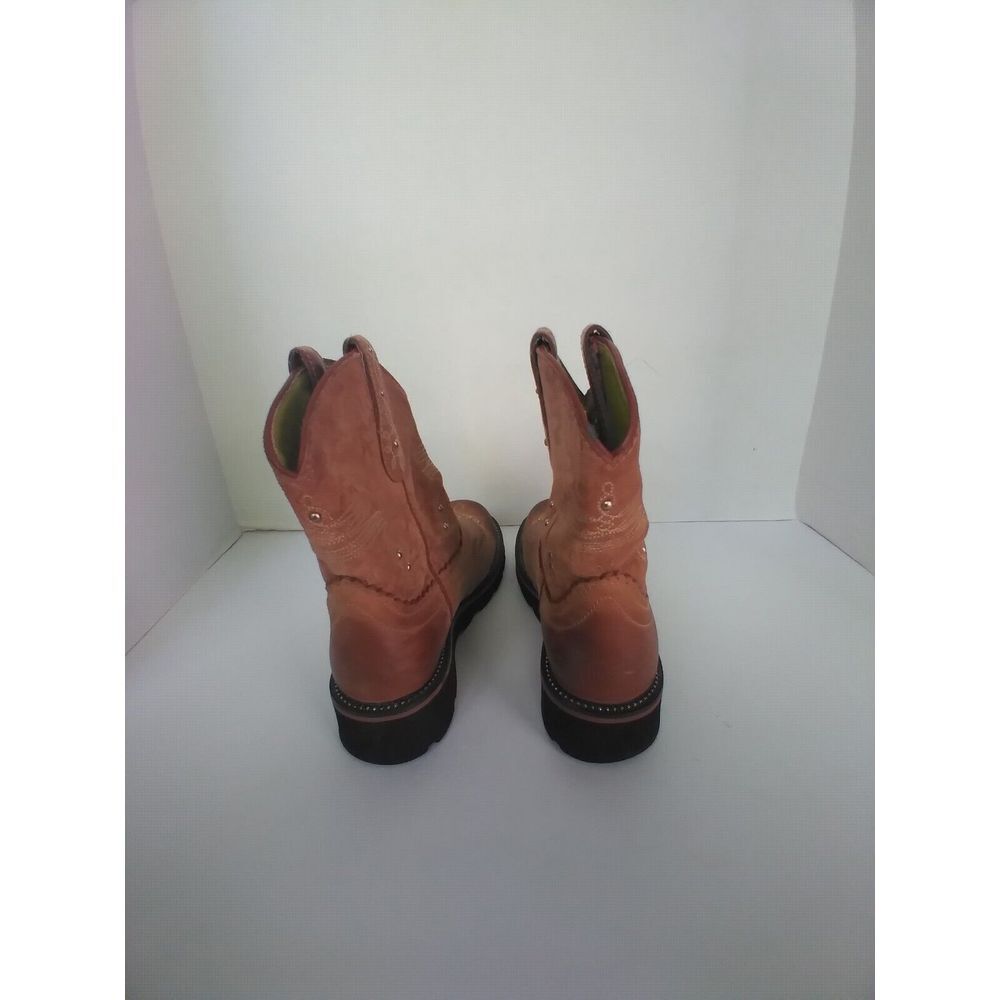 Western Style Leather Cowboy Boots With Decorative Stitching And Rugged Sole View 3